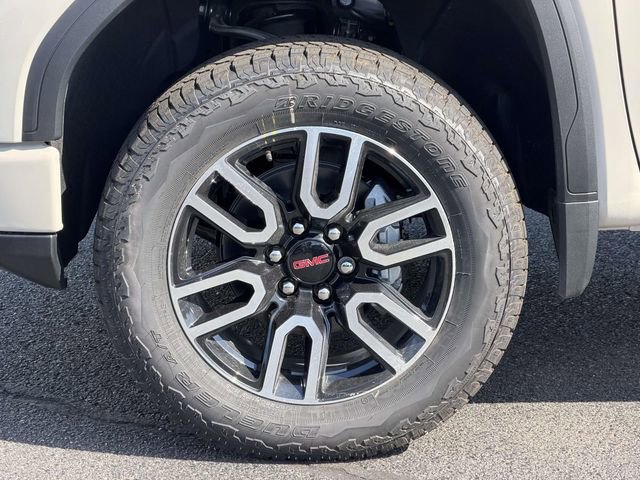 New 2026 GMC Sierra 1500 AT4 AWD/4WD image 5