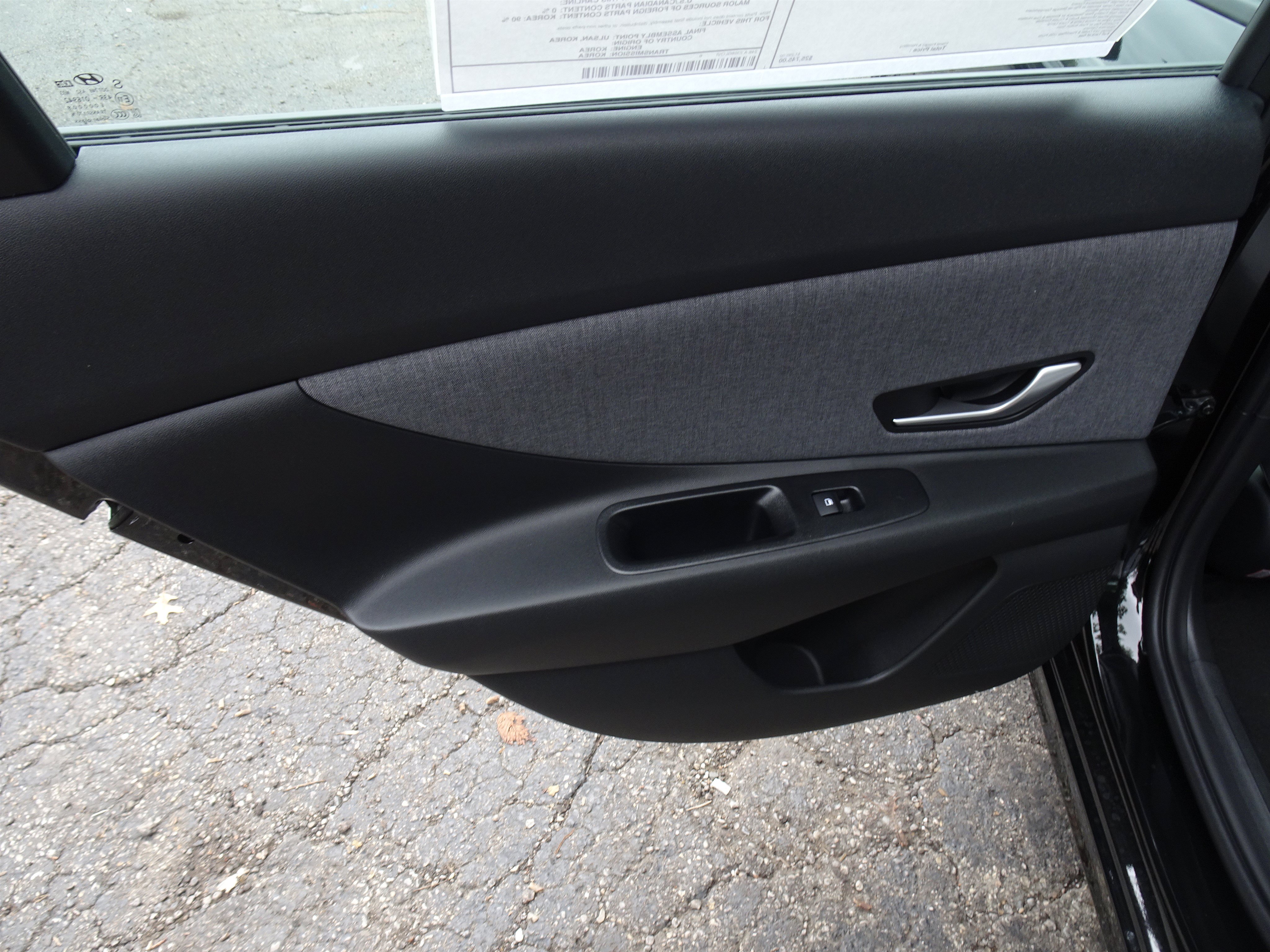 New 2026 Hyundai Elantra SEL Sport FWD image 16