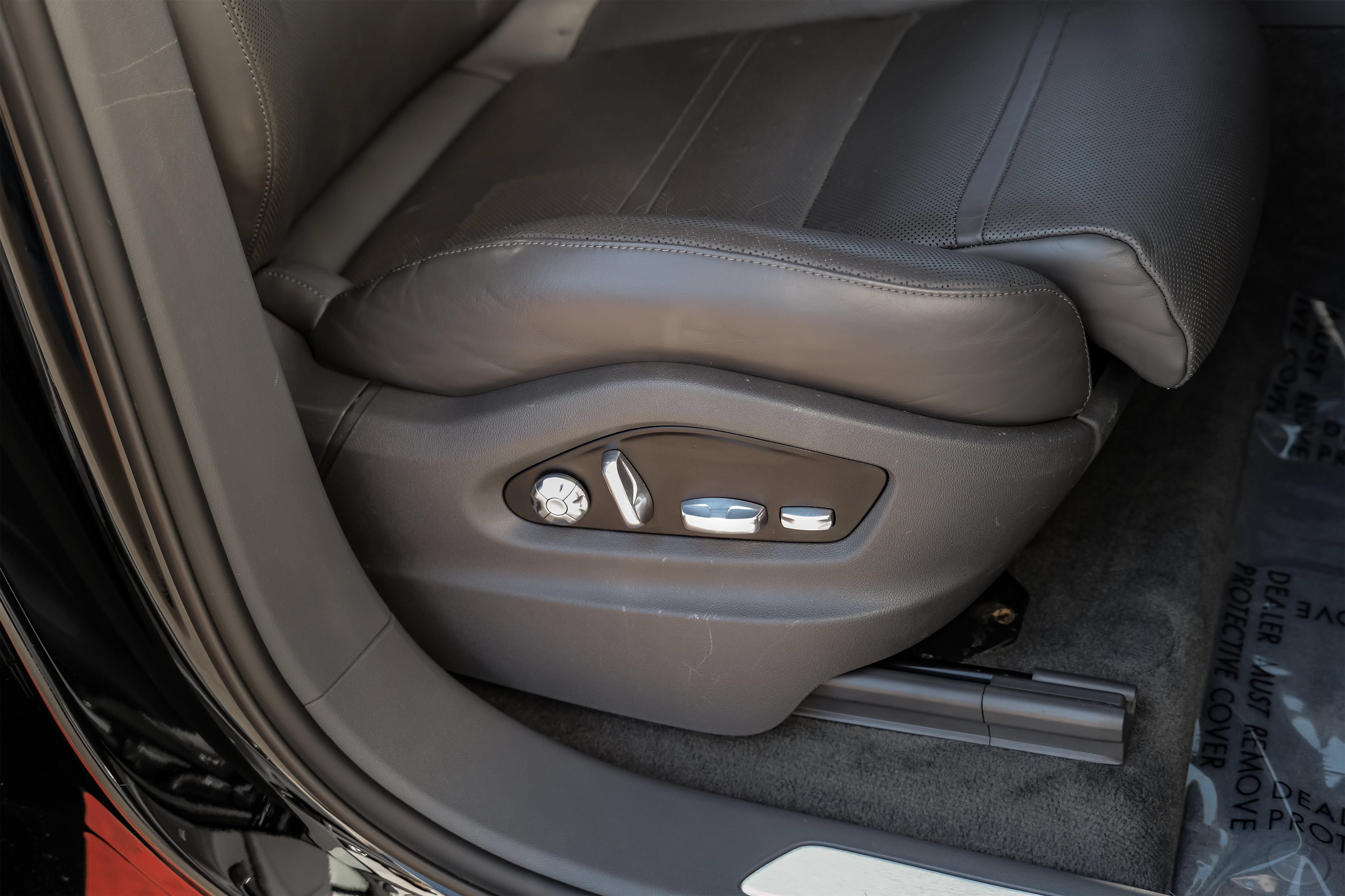 Used 2019 Porsche Cayenne AWD/4WD image 35