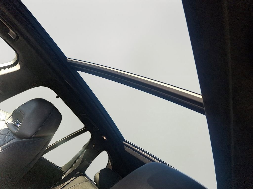 Used 2021 BMW X5 M w/ Executive Package image 15