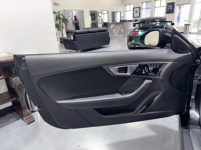 Used 2014 Jaguar F-TYPE S RWD image 40