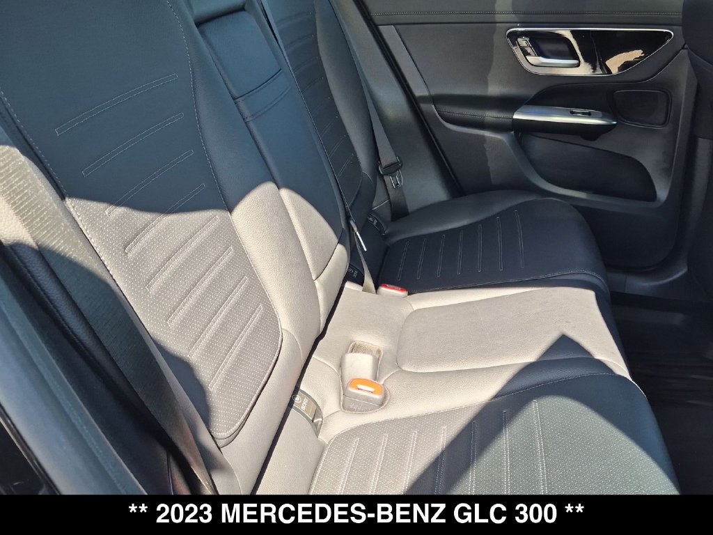 Used 2023 Mercedes-Benz GLC 300 4MATIC image 30