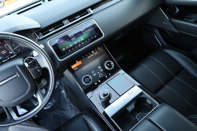 Used 2020 Land Rover Range Rover Velar R-Dynamic S AWD/4WD image 29