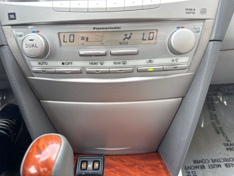Used 2010 Toyota Camry XLE FWD image 26