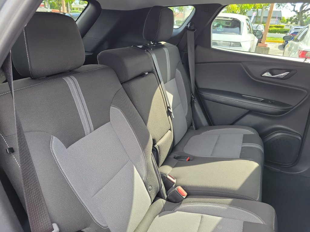 Used 2025 Chevrolet Blazer LT FWD image 13