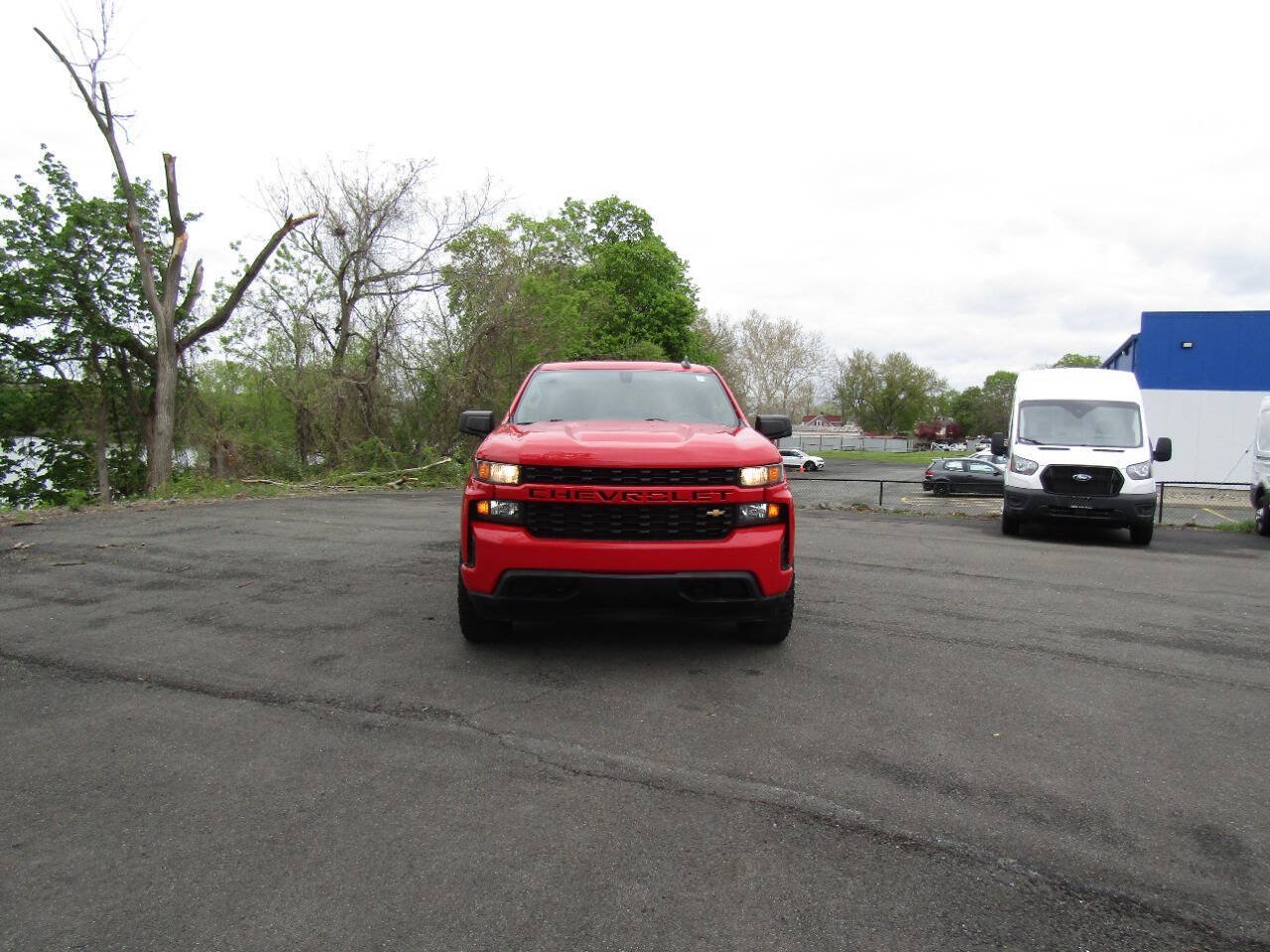 Used 2019 Chevrolet Silverado 1500 Custom w/ Custom Value Package AWD/4WD image 10