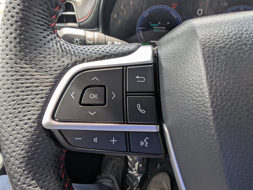 Used 2025 Toyota Sienna XSE w/ XSE Plus Package AWD/4WD image 31