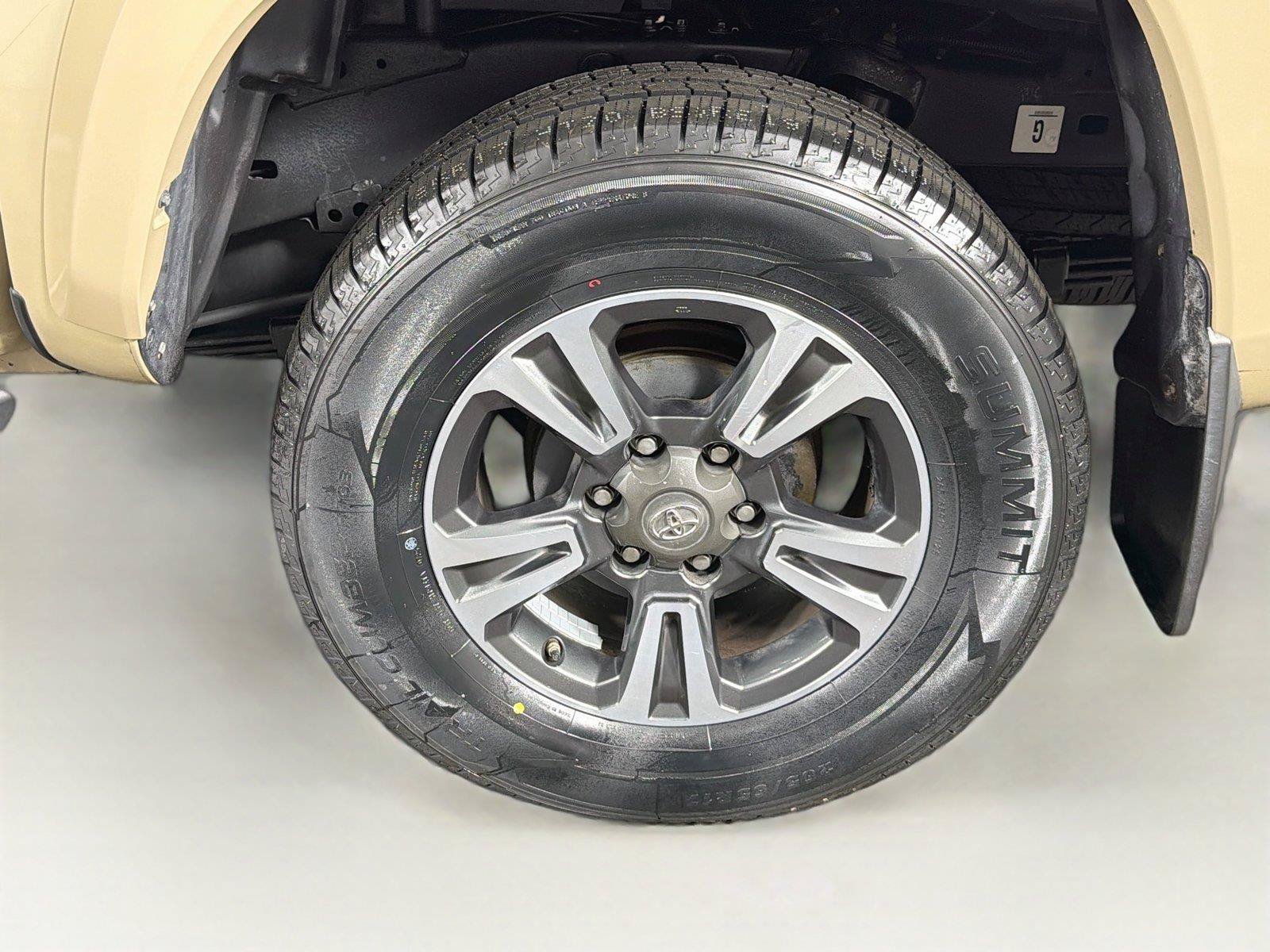 Used 2019 Toyota Tacoma TRD Sport AWD/4WD image 33