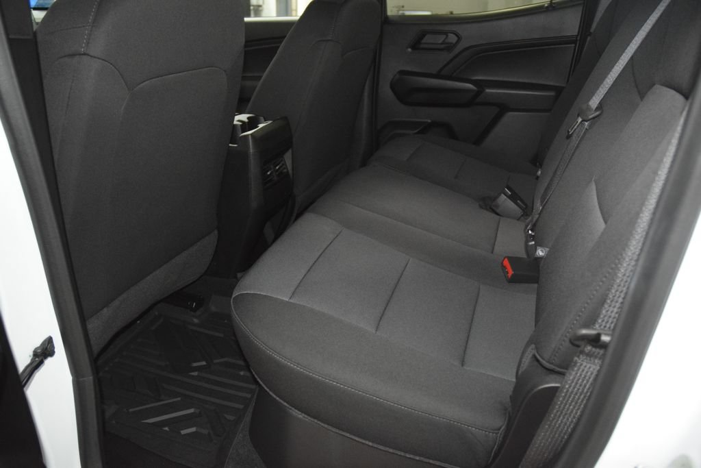 Used 2026 Chevrolet Colorado W/T AWD/4WD image 39