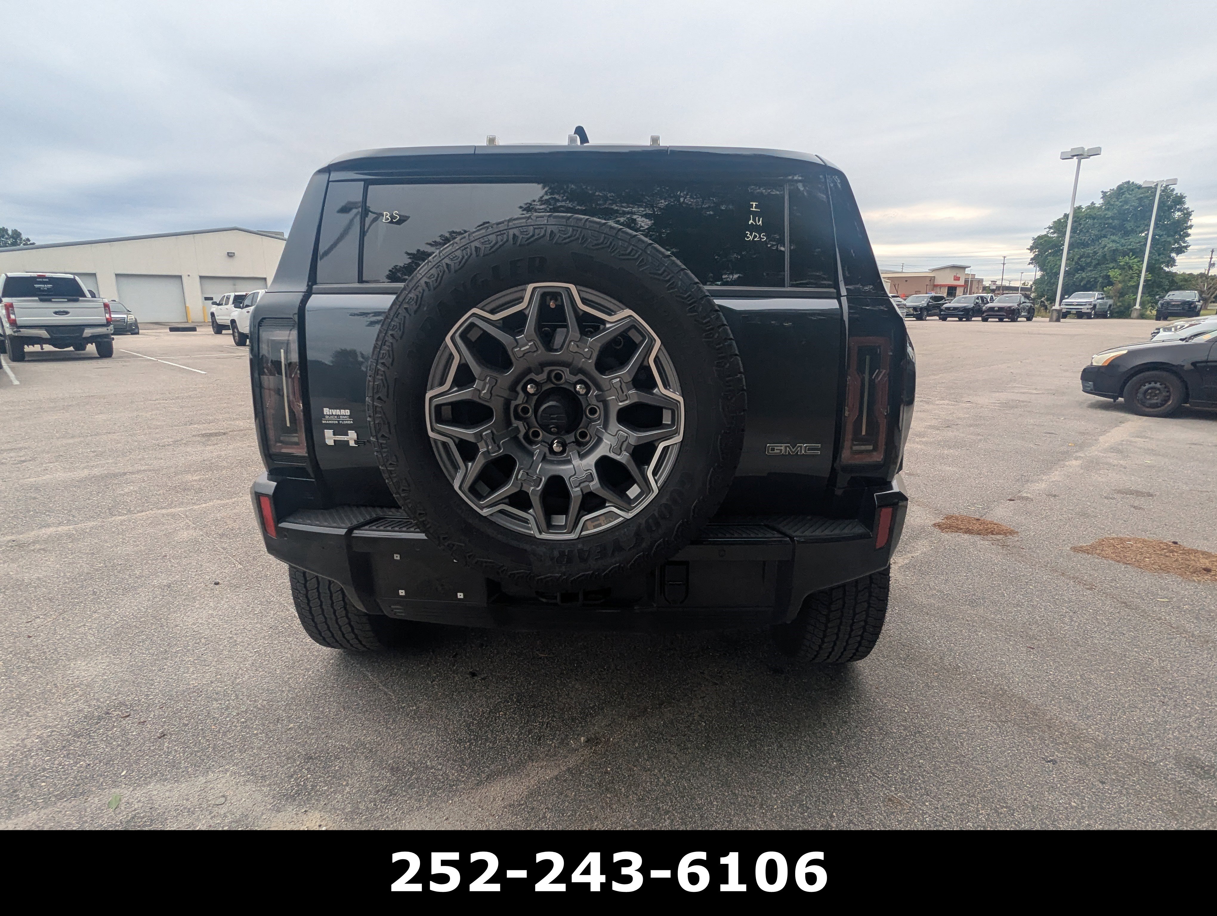 Used 2025 GMC Hummer EV 3X AWD/4WD image 5