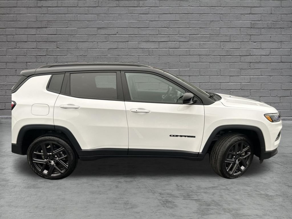 New 2026 Jeep Compass Limited w/ Sun, Sound & Navigation Group AWD/4WD image 9