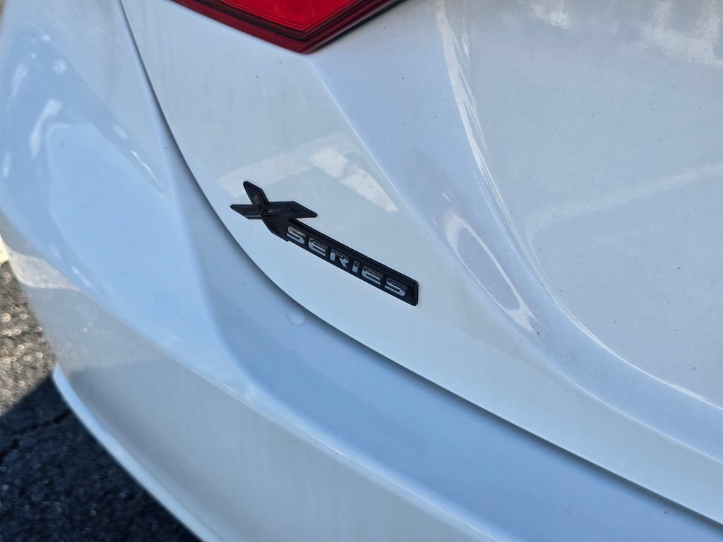 Used 2022 Toyota Camry SE w/ Convenience Package FWD image 12
