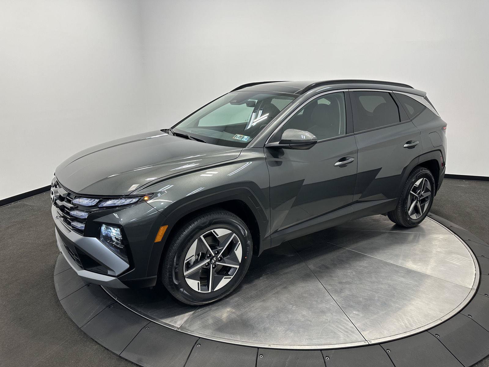 Certified 2025 Hyundai Tucson SEL AWD/4WD image 4