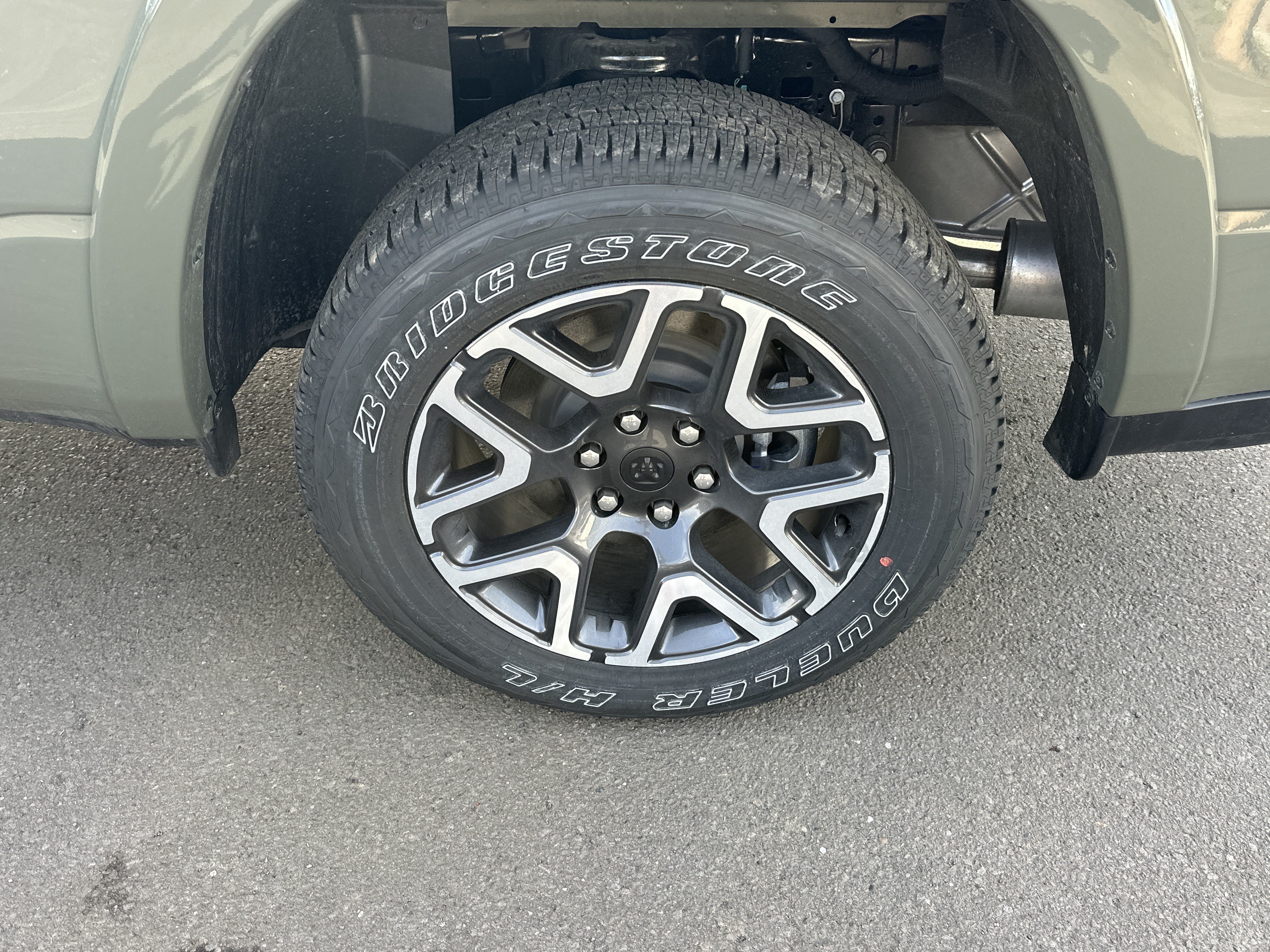 New 2026 RAM 1500 Laramie w/ Sport Appearance Package AWD/4WD image 25