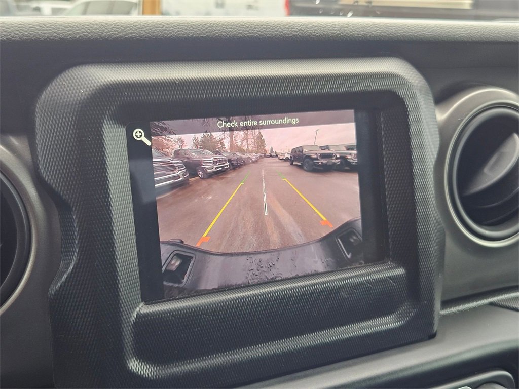 Certified 2023 Jeep Gladiator Willys image 24