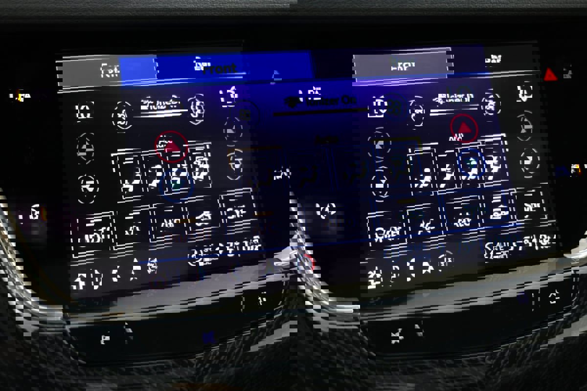 Used 2025 Cadillac XT6 Premium Luxury image 55