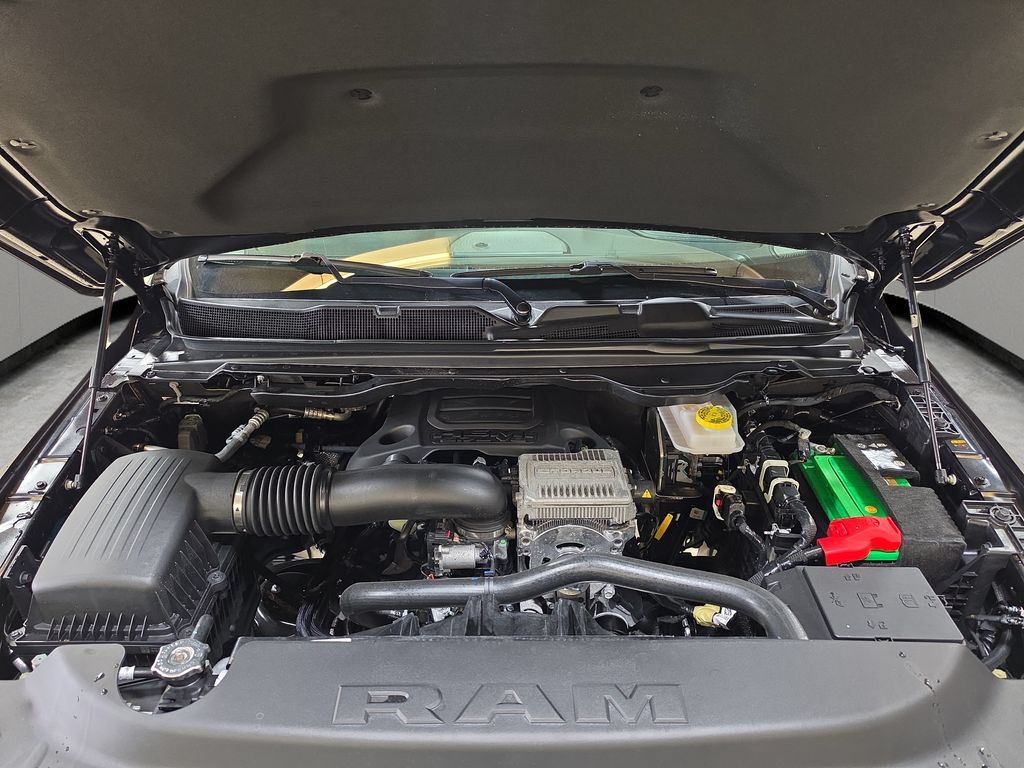 New 2026 RAM 1500 Laramie w/ Night Edition AWD/4WD image 9