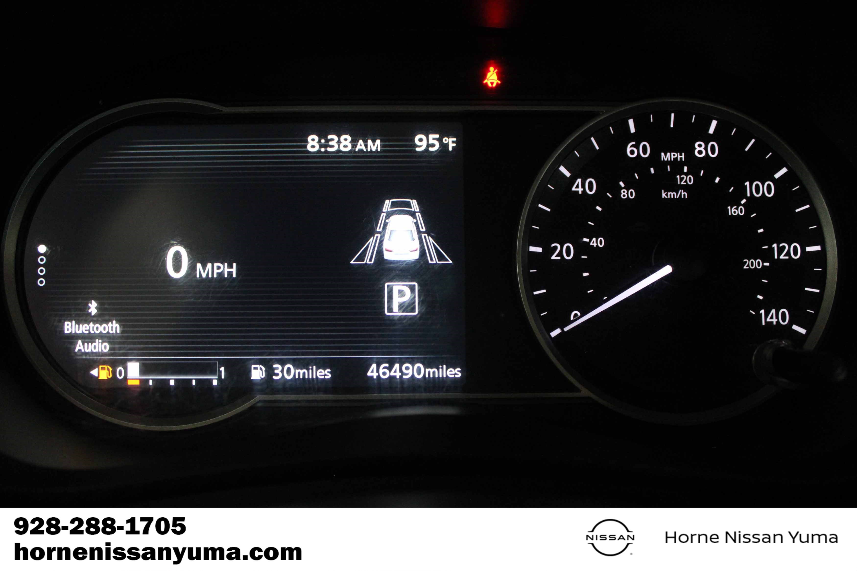 Used 2022 Nissan Versa SV FWD image 4