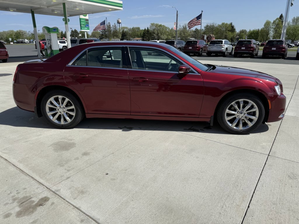 Used 2015 Chrysler 300 Limited w/ 300 Premium Group AWD/4WD image 8
