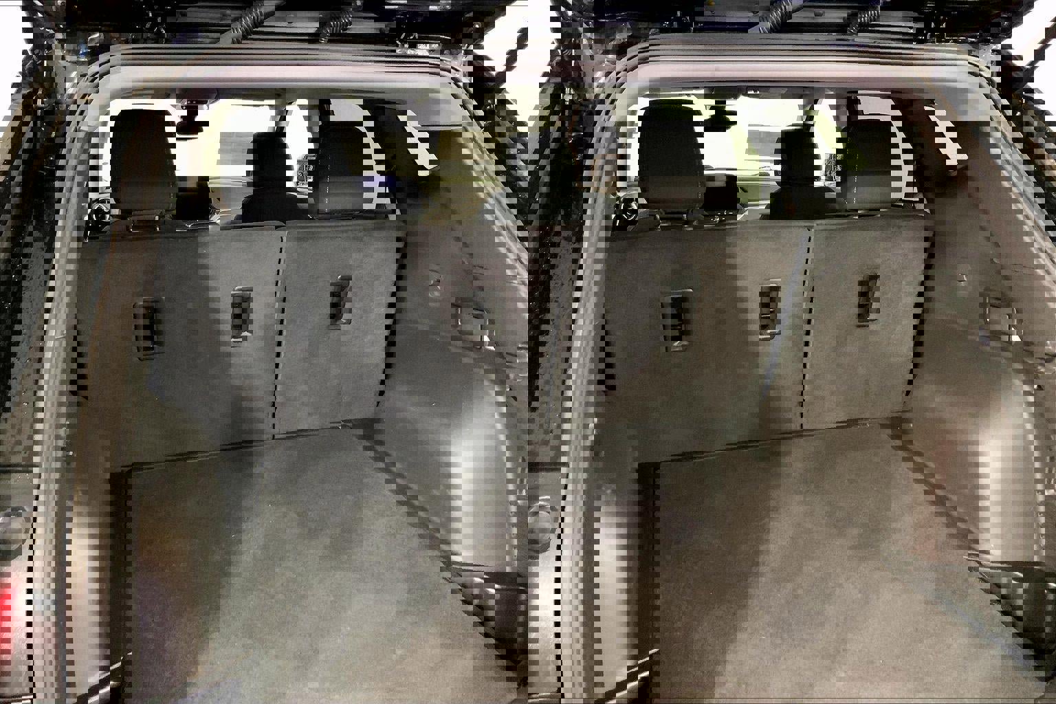 Used 2025 Chevrolet Blazer LT image 4