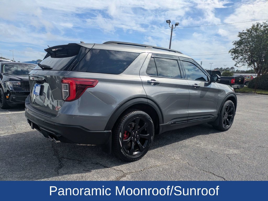 Certified 2023 Ford Explorer ST w/ Equipment Group 401A AWD/4WD image 4