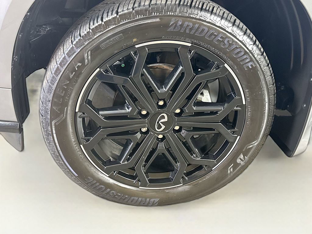 Certified 2026 INFINITI QX80 4WD w/ Sport Exterior Package image 43