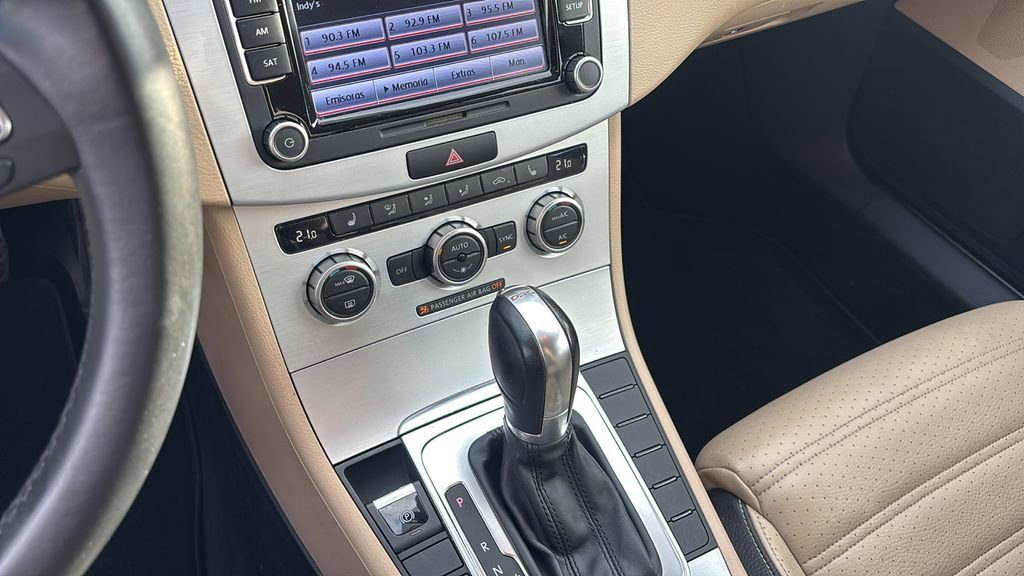 Used 2013 Volkswagen CC Sport image 20