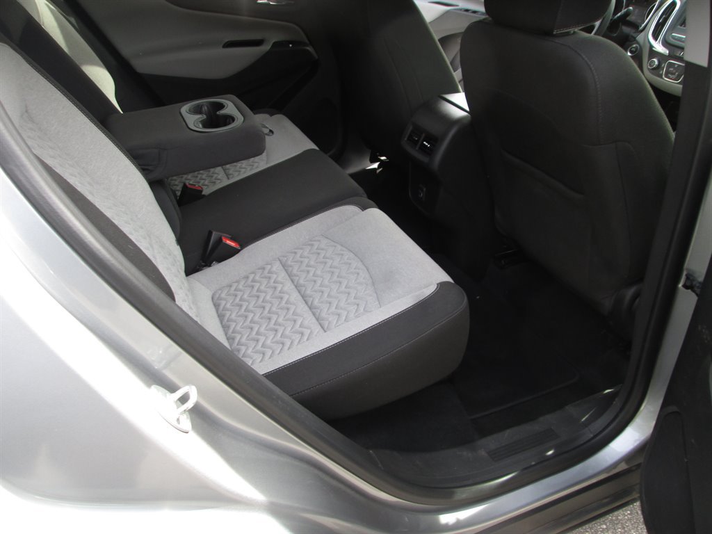 Used 2023 Chevrolet Equinox LS w/ LS Convenience Package AWD/4WD image 18