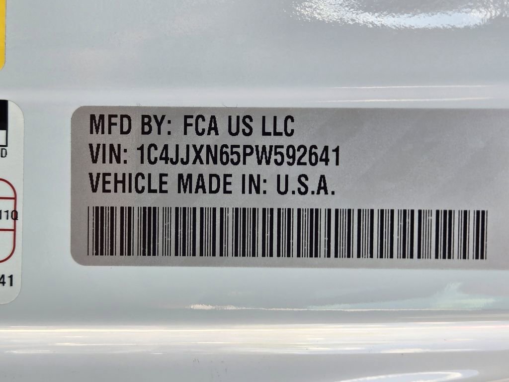 Used 2023 Jeep Wrangler Unlimited image 33