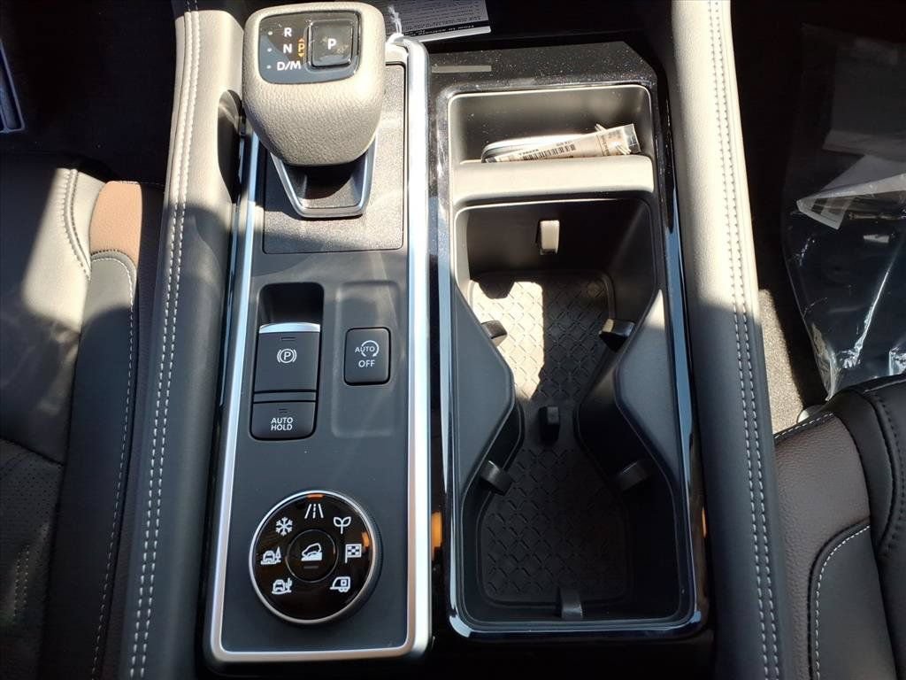 New 2026 Nissan Pathfinder Platinum AWD/4WD image 24