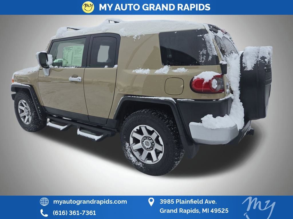 Used 2014 Toyota FJ Cruiser 2WD image 10