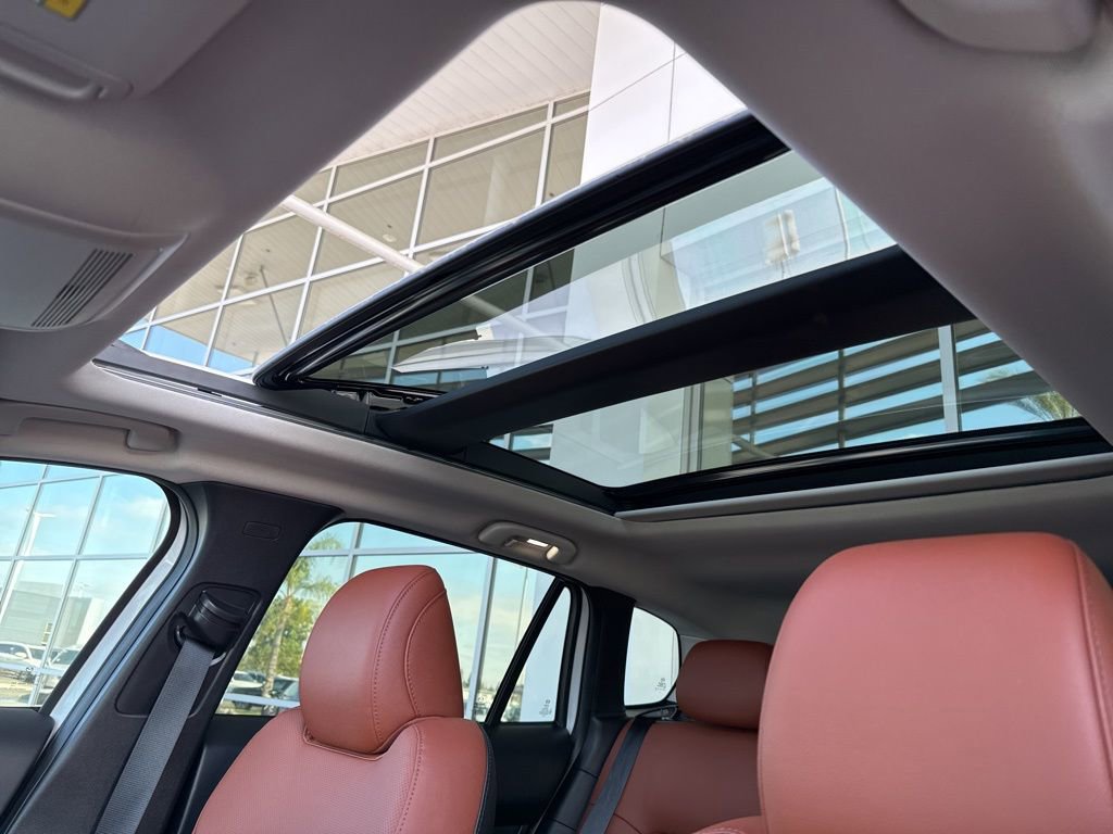 Used 2025 MAZDA CX-50 AWD 2.5 Turbo w/ Premium Pkg image 13