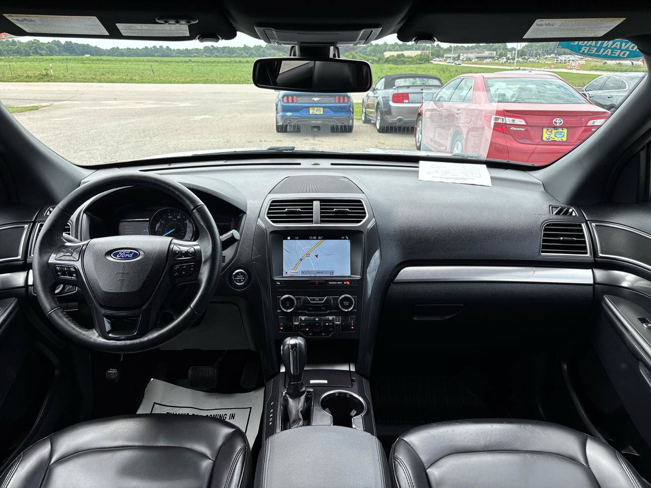 Used 2019 Ford Explorer XLT w/ Equipment Group 202A AWD/4WD image 12
