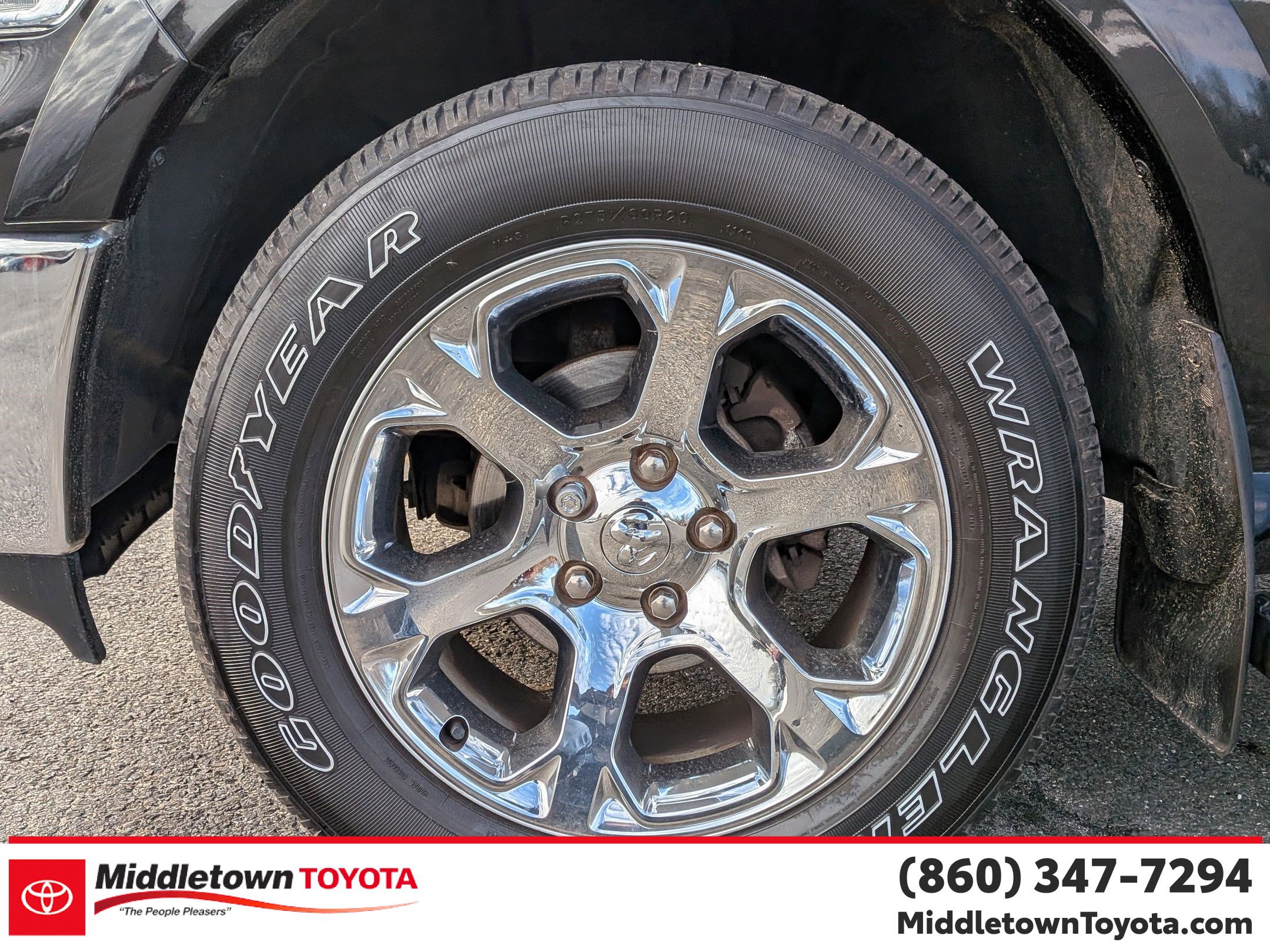 Used 2017 RAM 1500 Laramie w/ Convenience Group image 9