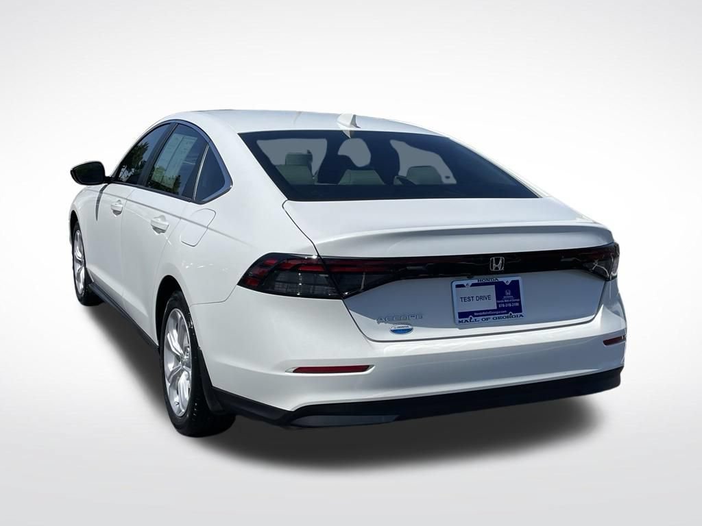 Certified 2025 Honda Accord LX image 4