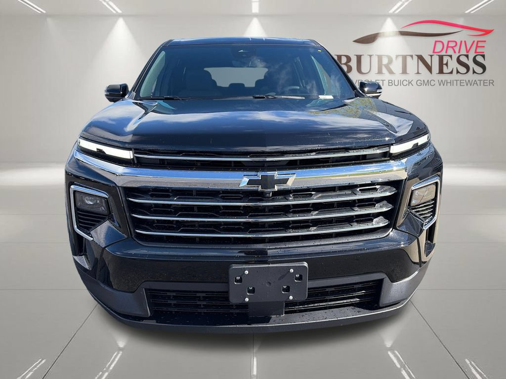 New 2026 Chevrolet Traverse LT w/ Sun and Wheel Package AWD/4WD image 3