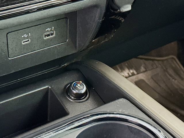 Used 2021 Nissan Titan Platinum Reserve AWD/4WD image 21