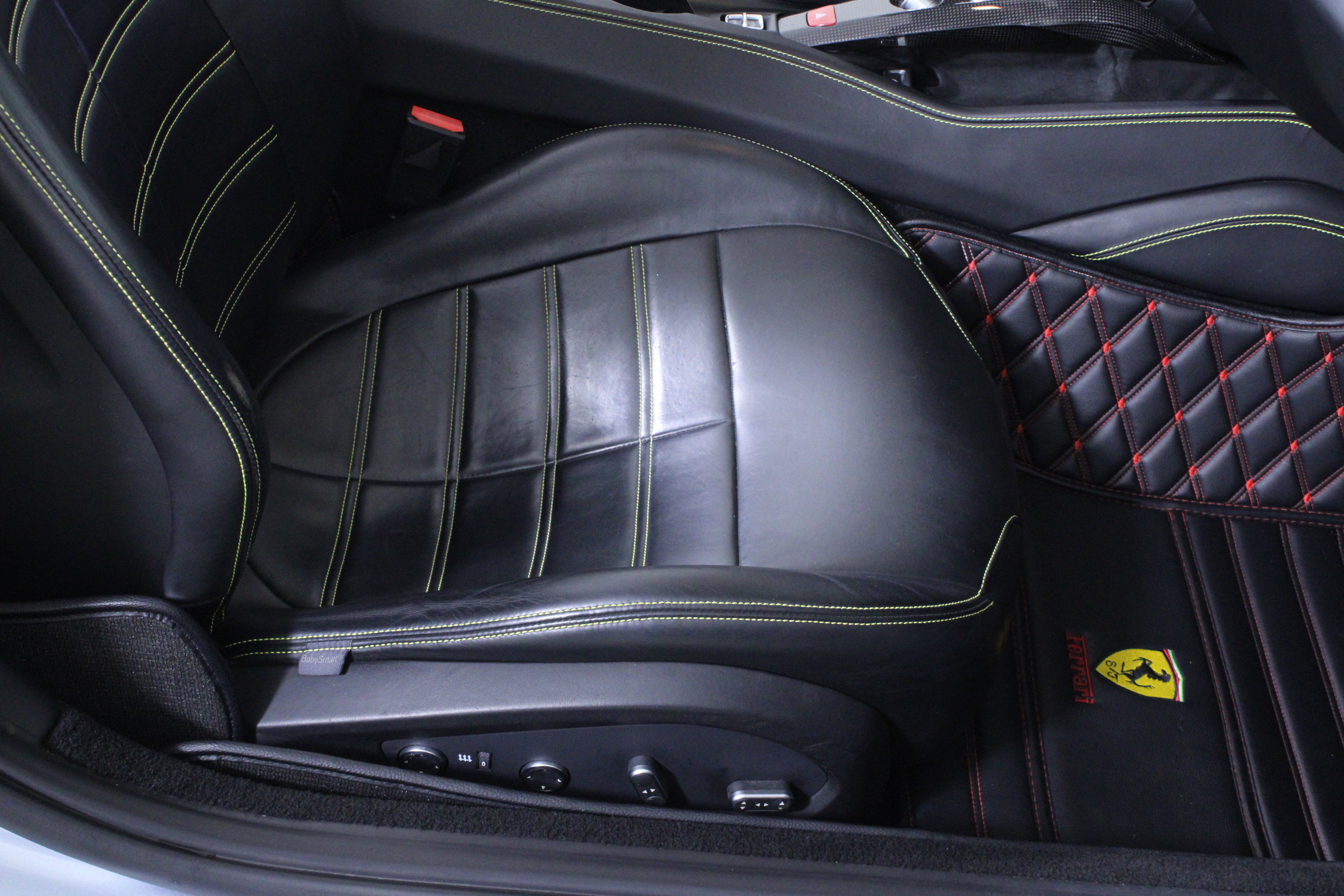 Used 2015 Ferrari California T image 16