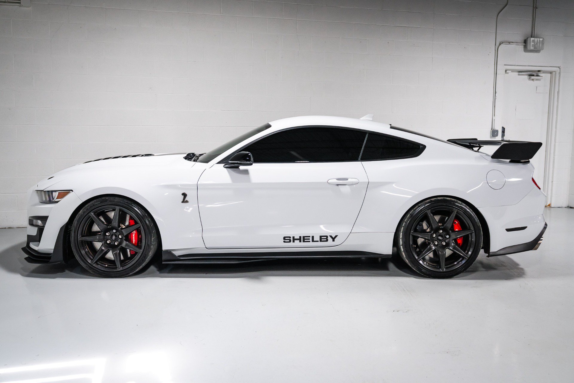 Used 2022 Ford Mustang Shelby GT500 w/ Carbon Fiber Track Pack RWD image 6