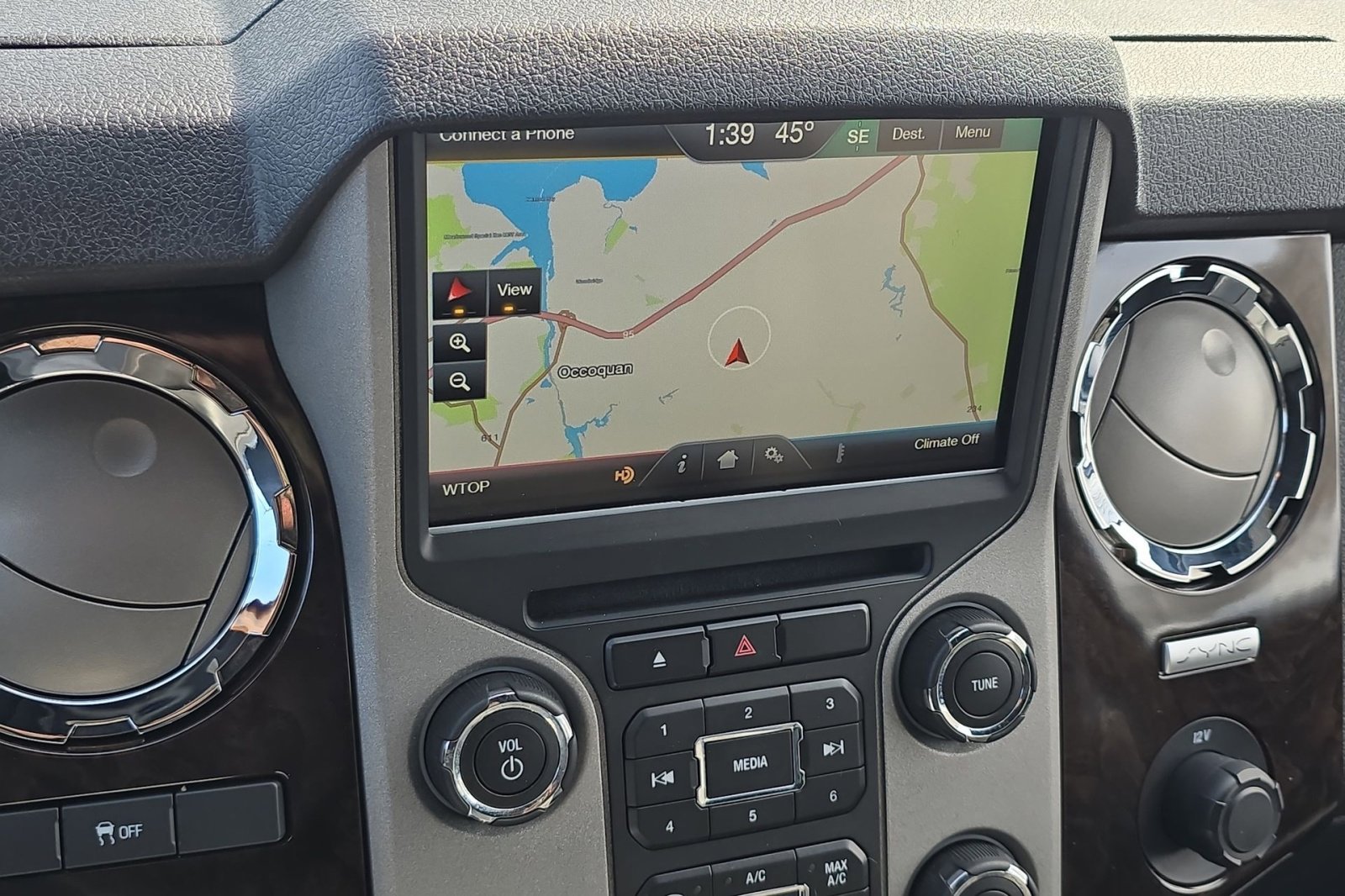 Used 2016 Ford F350 Platinum w/ Snow Plow Prep Package image 24