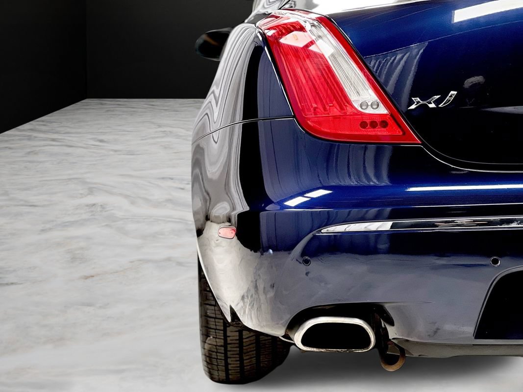 Used 2015 Jaguar XJ AWD/4WD image 14
