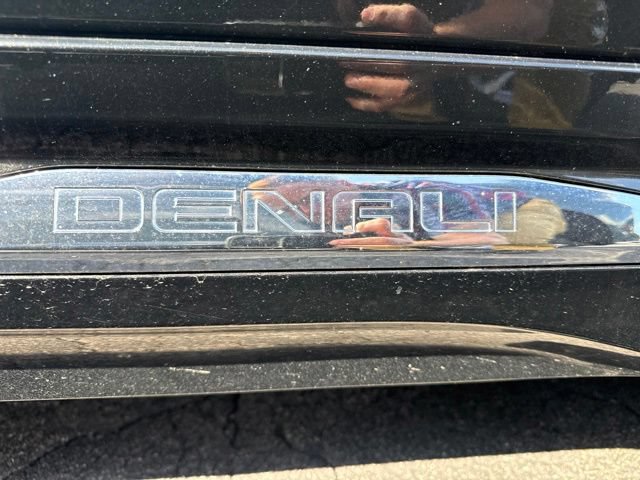 Used 2020 GMC Terrain Denali w/ Denali Premium Package AWD/4WD image 4