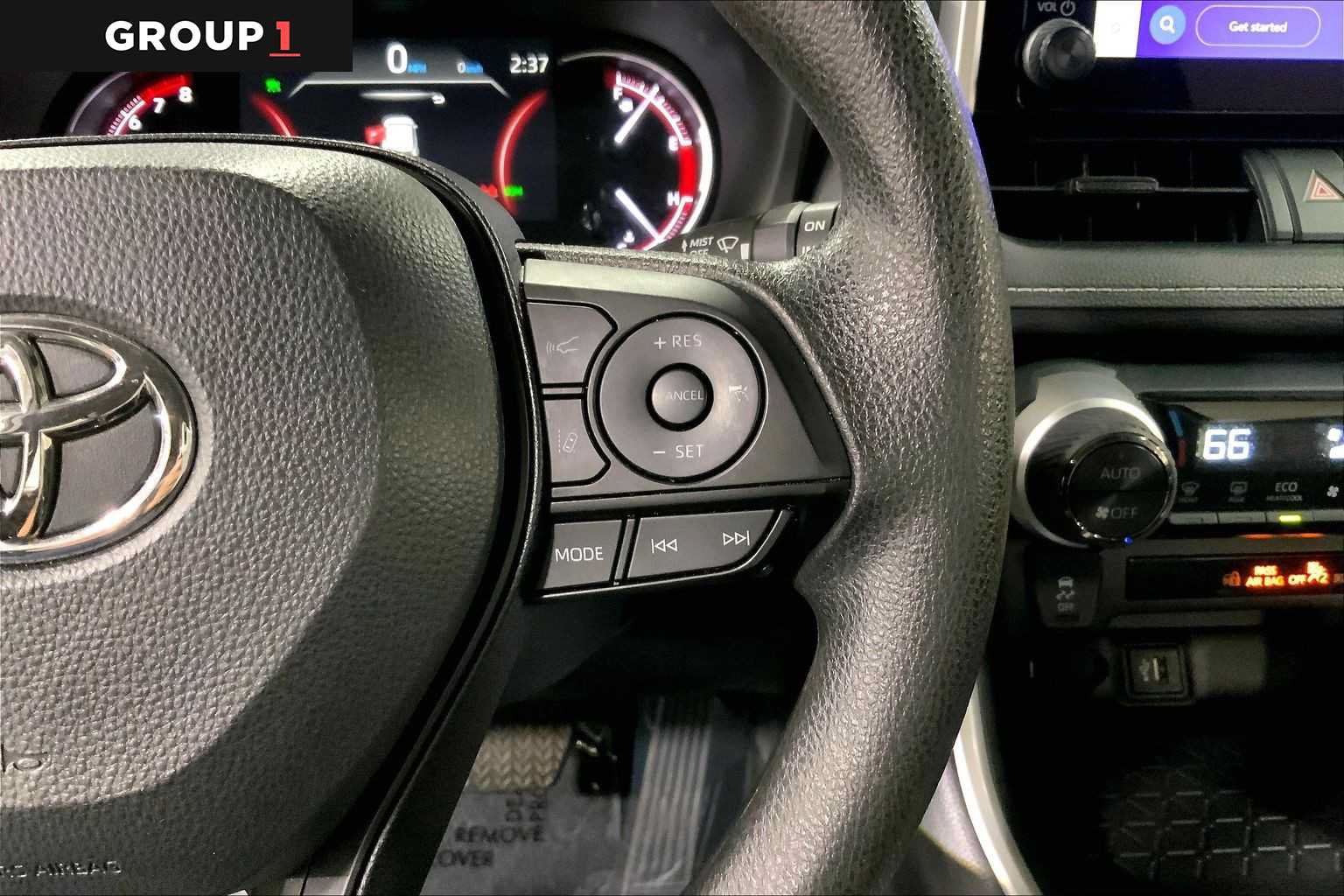 Certified 2025 Toyota RAV4 XLE AWD/4WD image 25