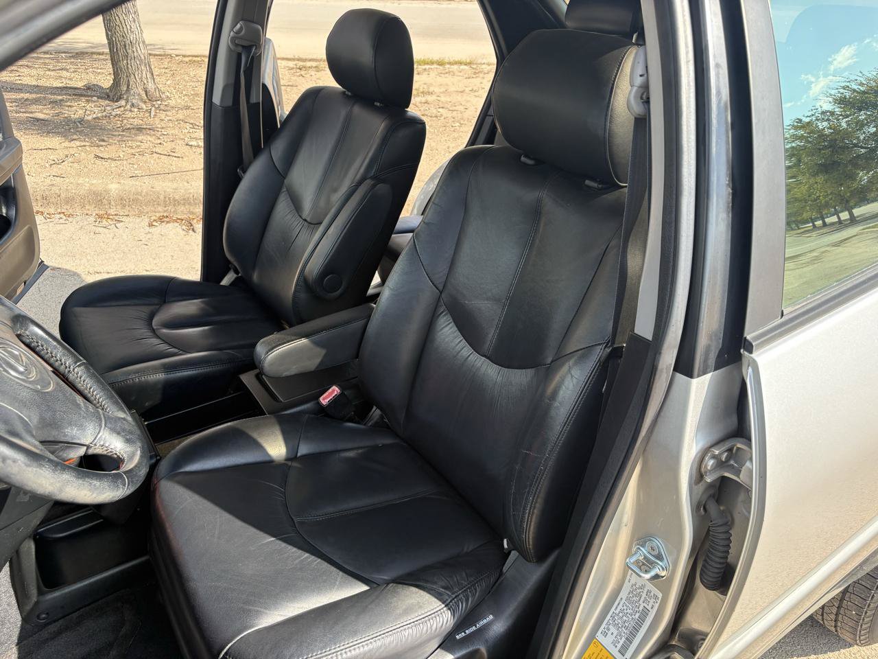 Used 2001 Lexus RX 300 w/ Premium Pkg Plus FWD image 27