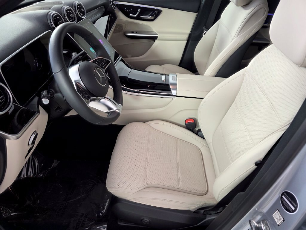 Certified 2026 Mercedes-Benz GLC 300 image 9