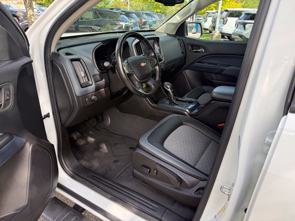 Used 2022 Chevrolet Colorado Z71 w/ Safety Package RWD image 12