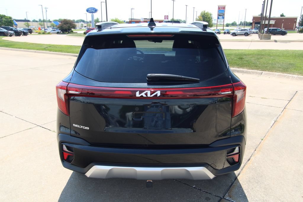 Used 2024 Kia Seltos S FWD image 14