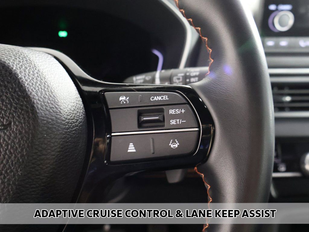 Used 2025 Honda Pilot Sport image 3