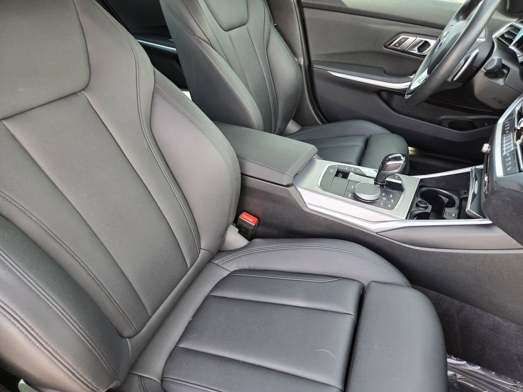 Used 2020 BMW 330i xDrive Sedan w/ Convenience Package image 15