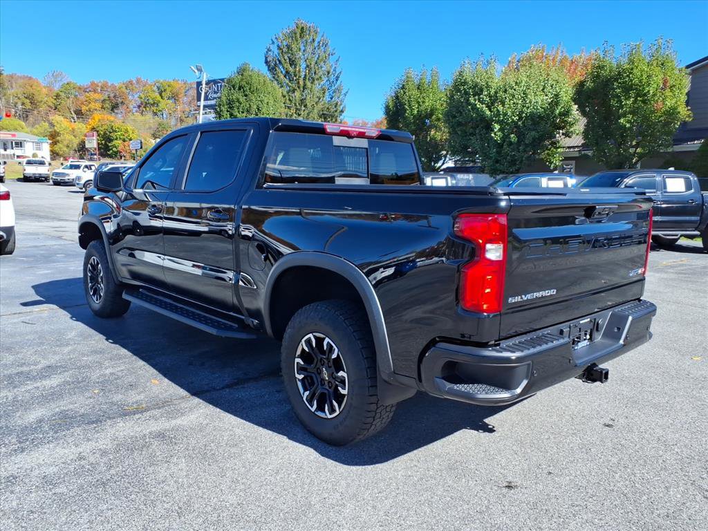 Used 2025 Chevrolet Silverado 1500 ZR2 w/ Technology Package image 3